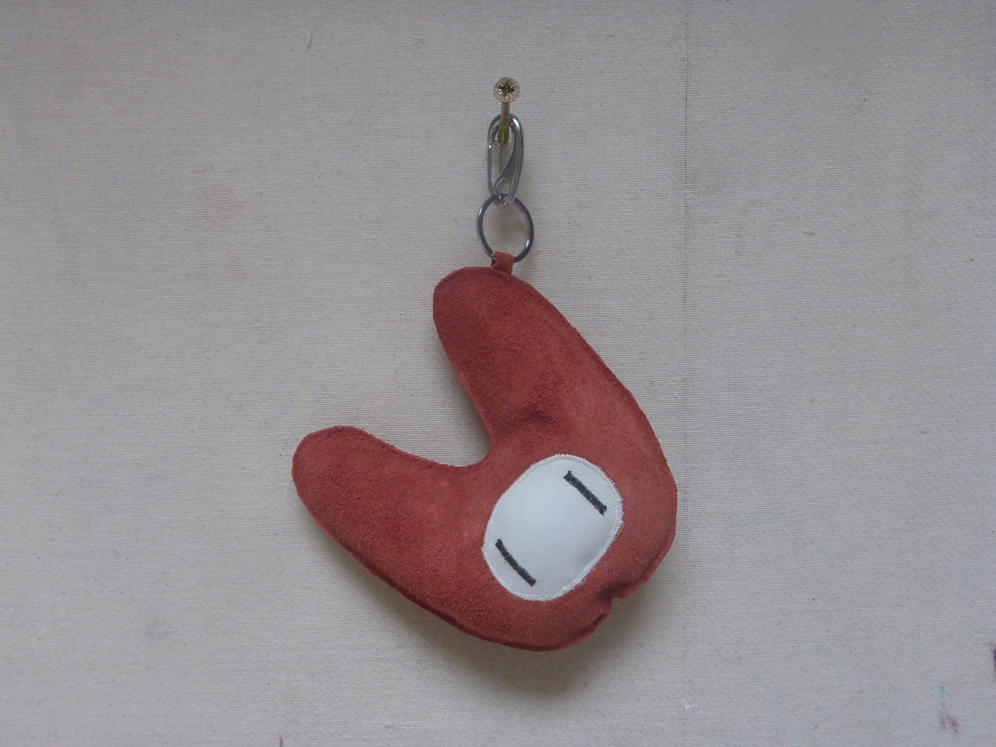 LEATHER RED SUADE MOSS KEYCHAIN
