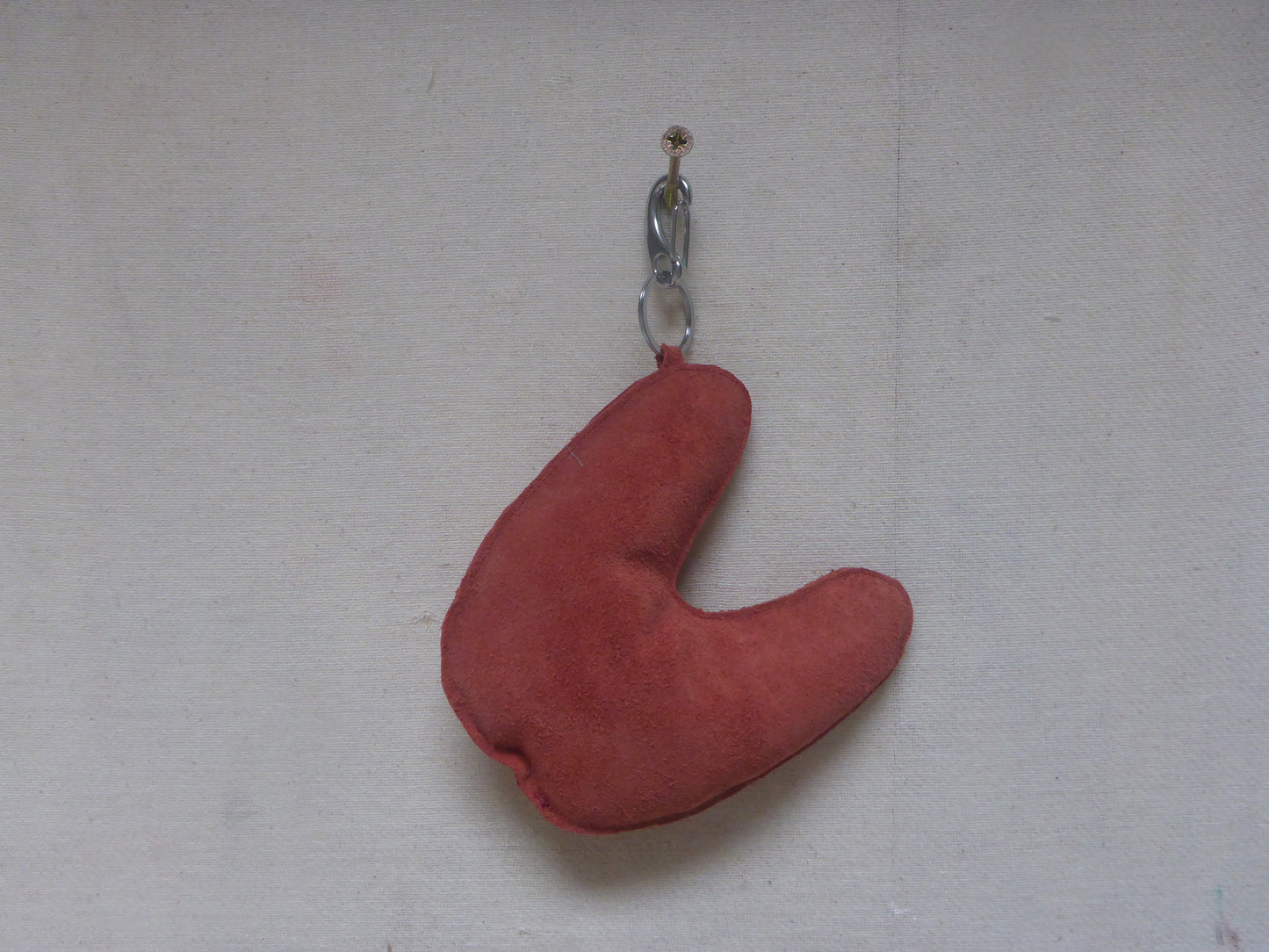 LEATHER RED SUADE MOSS KEYCHAIN
