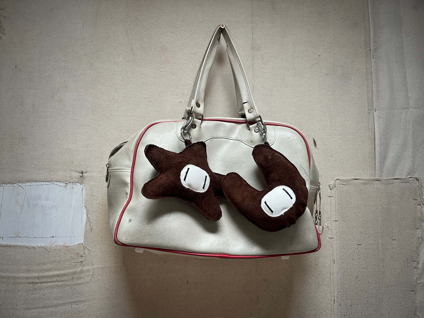 LEATHER SUADE BROWN MOSS KEYCHAIN