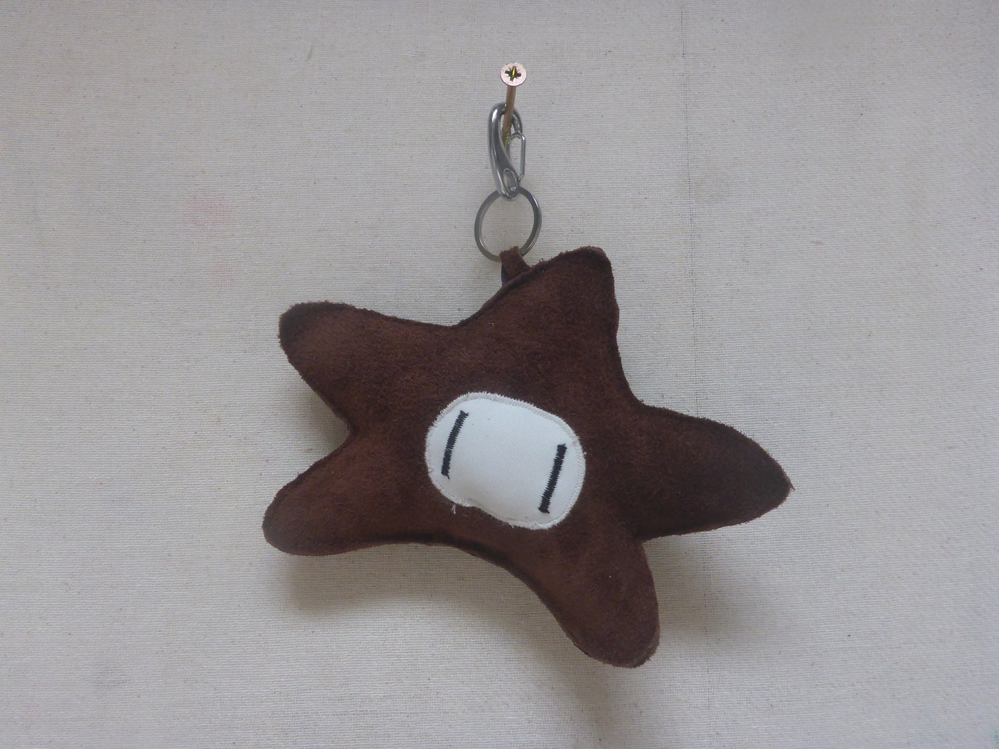 LEATHER SUADE BROWN MOSS KEYCHAIN