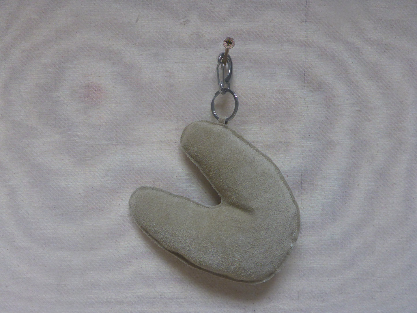 LATHER SUDE TAN MOSSKEYCHAIN